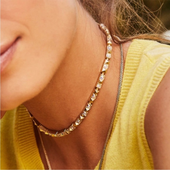 NWOT Kendra Scott Irit Choker Necklace in Gold - Picture 1 of 5